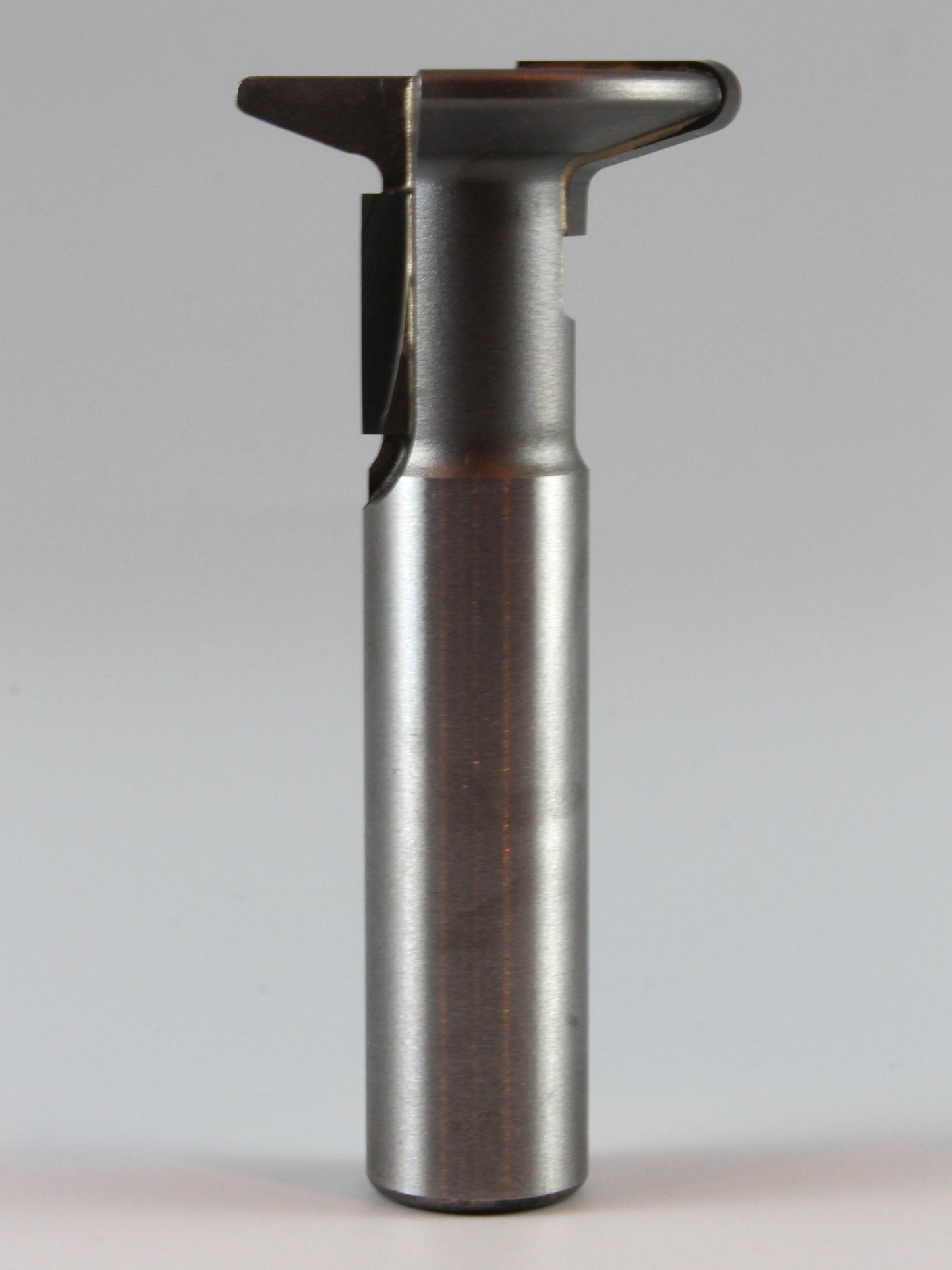A WoodAnchor fixturing slot router bit