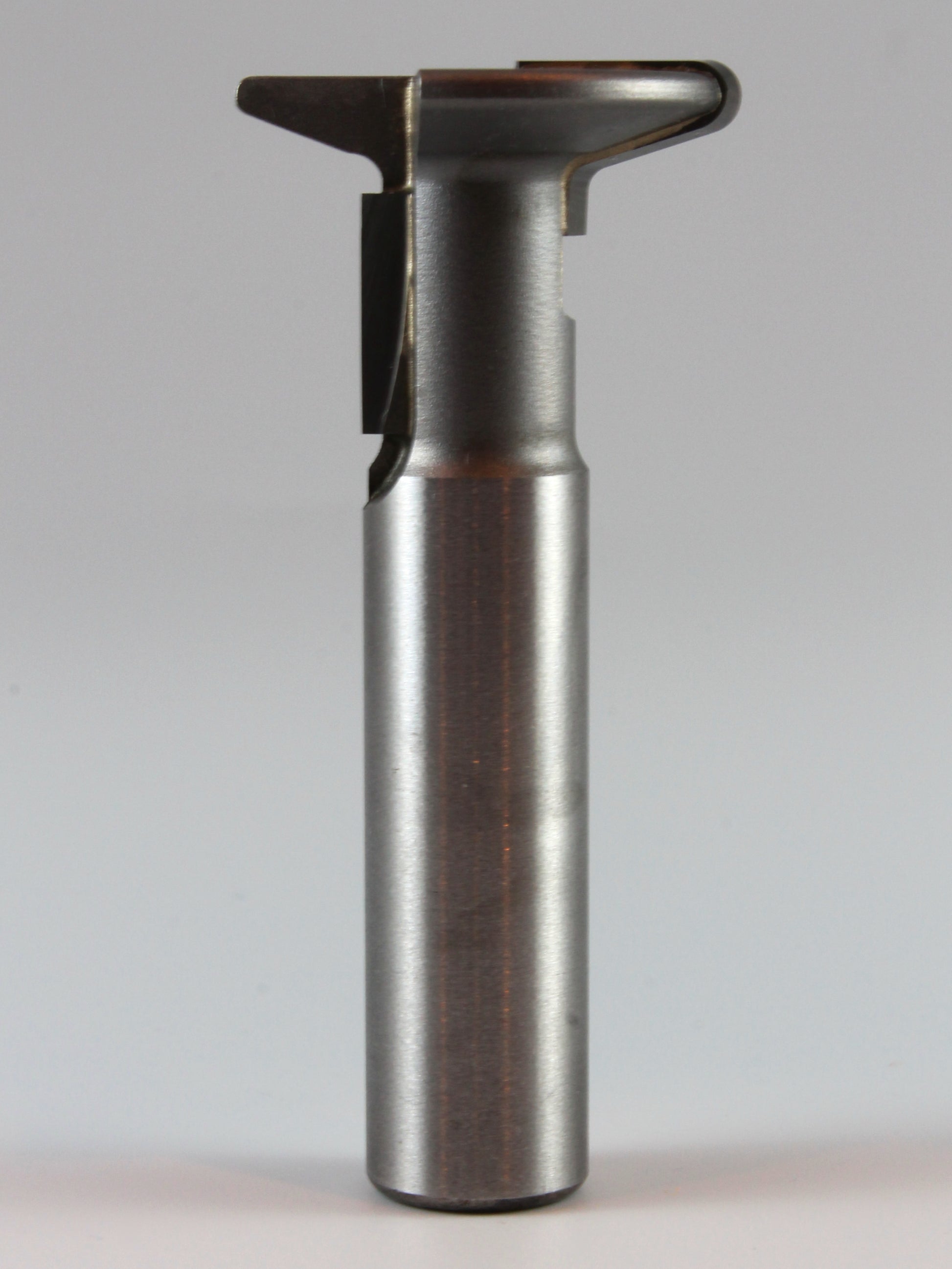 A WoodAnchor fixturing slot router bit